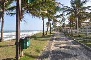 Praia Vilas do Atlântico - Praias-360