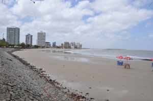 Praia da Ponta da Areia - Meio