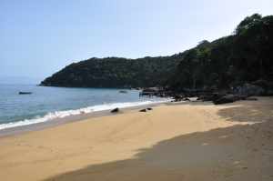 Praia da Cachoeira de Araçatiba  - Praias-360