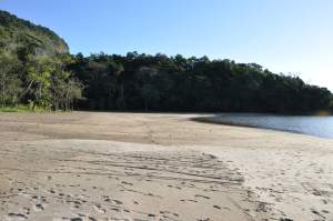 Praia da Enseada de Paraty Mirim