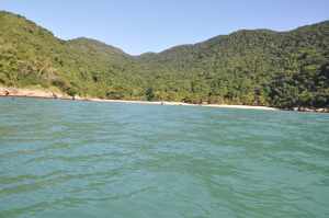 Praia Deserta de Cajaíba