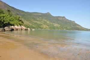 Praia do Buraco