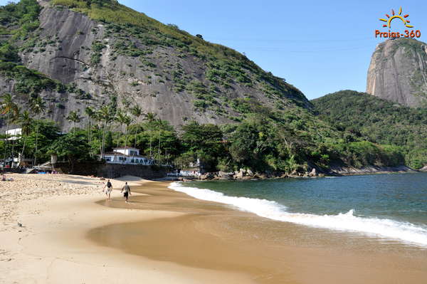 Praia Vermelha no Rio de Janeiro - Uma praia que é um cartão